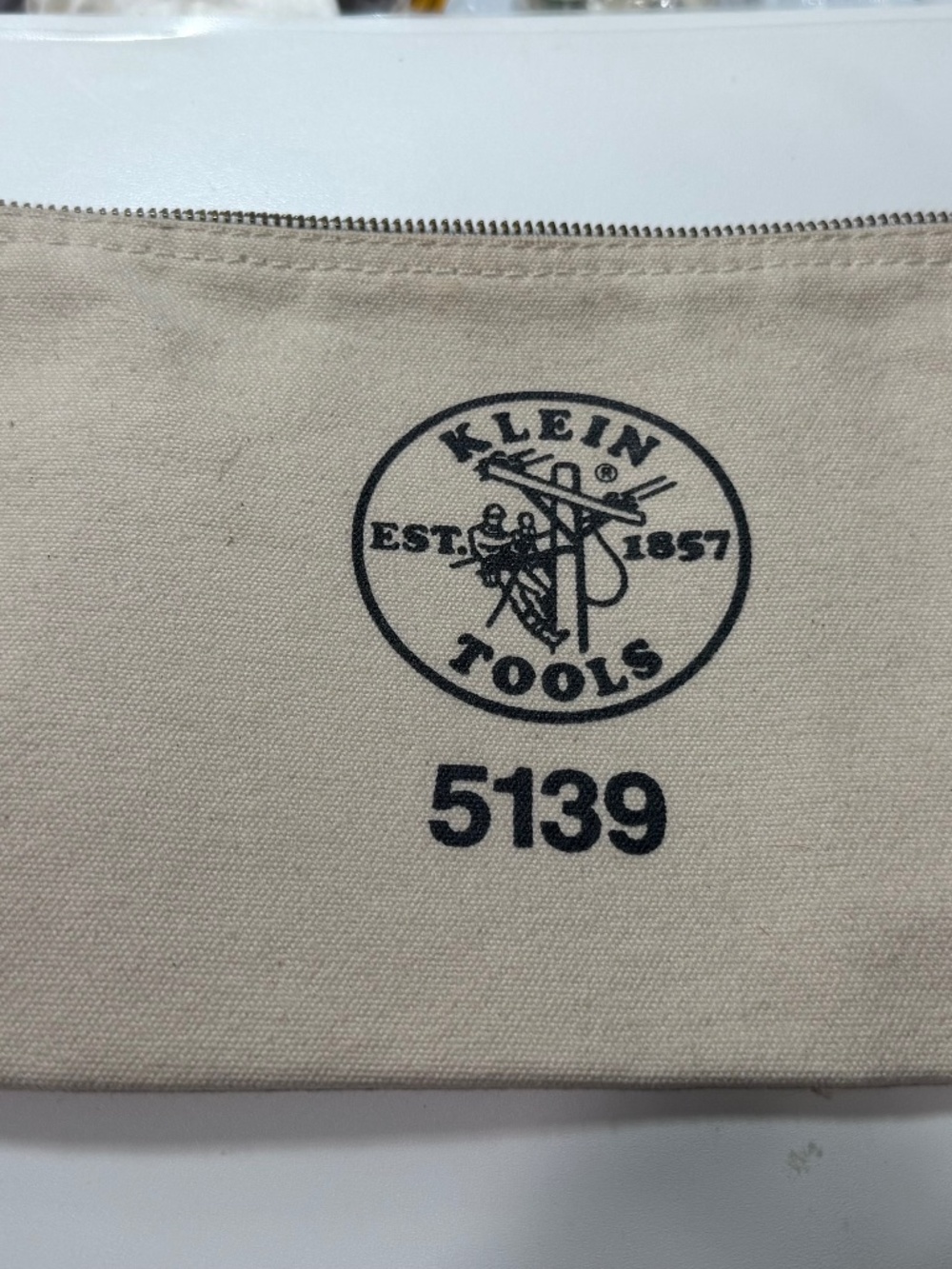 Klein Tools 5139 Canvas Zipper Bank Bag